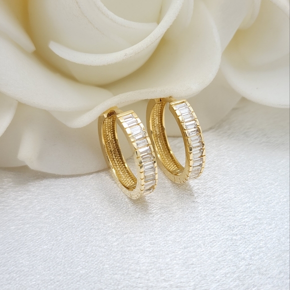 Solid 14k Gold Baguette CZ Huggies Earrings- 16mm